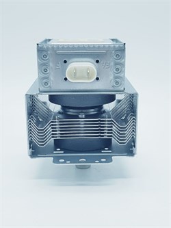 Магнетрон для микроволновой печи. Магнетрон служит для создания излучения микроволнового диапазона. Необходимого для подачи EAS61382913