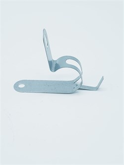 Часть холодильника: крепёжное приспособление из тонколистовой оцинкованной стали (держатель фильтра-поглотителя) 4930JQ3020D